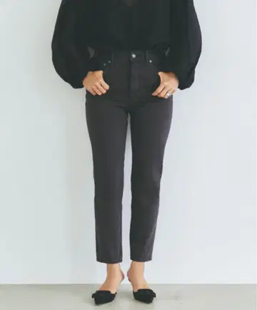 YANUK 야누크 카네코 아야 콜라보 하이라이즈 슬림 테이퍼트 25