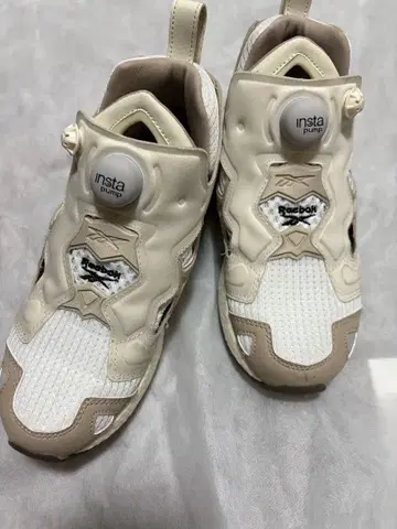 Reebok 인스타 펌프 스니커즈