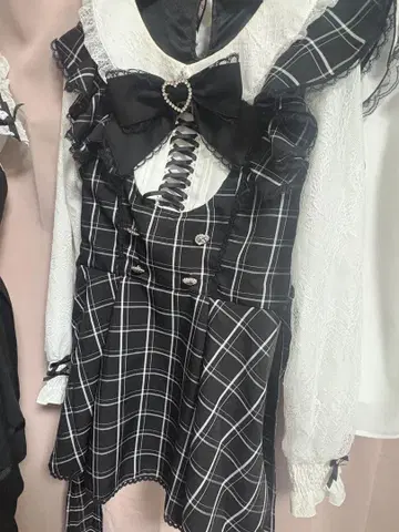 LIZLISA 프릴 스핀들 셋업