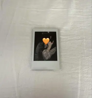 러브시크 타로 핑 폴라로이드 엘라바레 의상