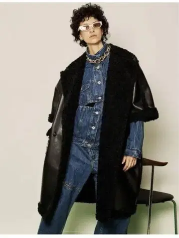 메종 스페셜 리버서블 비건 무스탕 코쿤 코트