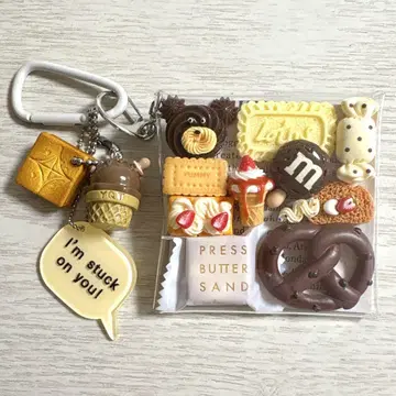 가챠 파우치 프레스 버터 샌드 프레첼 딸기 sweets