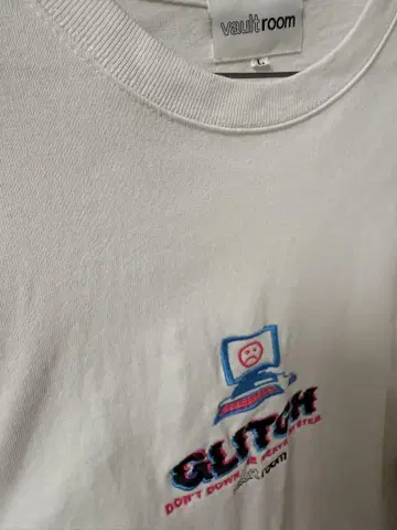 vaultroom GLITCH TEE