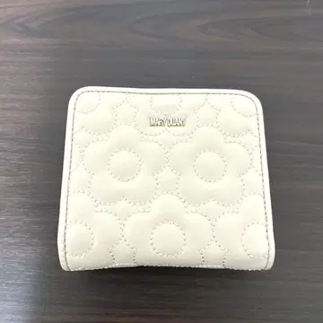 MARY QUANT 마리퀀트 데이지 이단 접이식 지갑