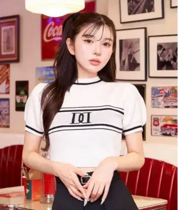 다리치 DD 하프 슬리브 니트탑