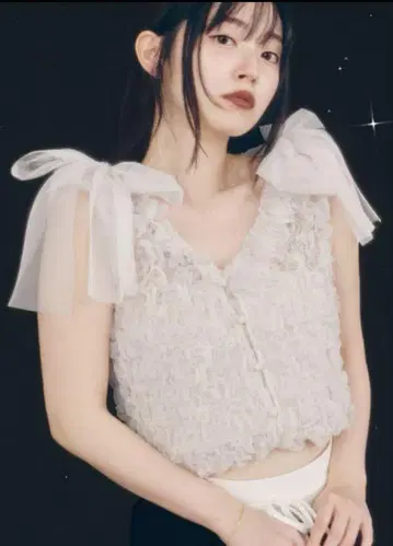 SNIDEL 튤셔링 크롭 상의