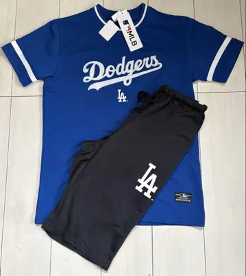 새상품 L 사이즈 MLB 다저스 상하의 세트 티셔츠 하프 팬츠