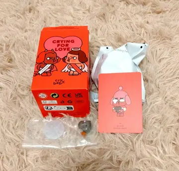 POPMART [ CRY BABY Crying for Love ] 피규어