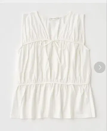 슬리브리스 개더 상의 화이트 moussy