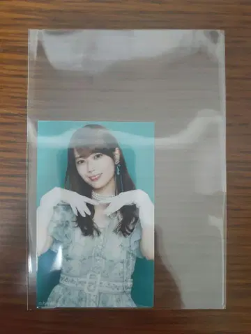 2025년 6월 랜덤 미니 브로마이드 네이블 오렌지 이와모토 렌카 2장