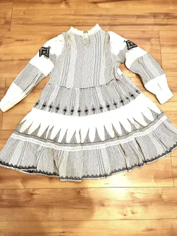 Zara women 자수 원피스