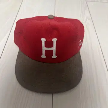 HUF 캡 [ 켄타우로스 켄타 착용 ]