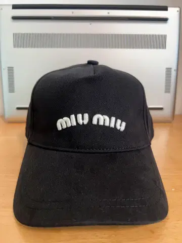 블랙 야구 모자