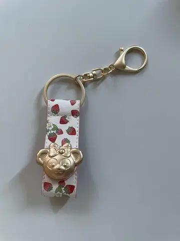 디즈니 머리띠 홀더 셰리메이 하트펠트 스트로베리