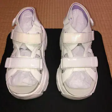 YOSUKE 요스케 4460105 통굽 샌들 화이트 L 사이즈 박스 포함