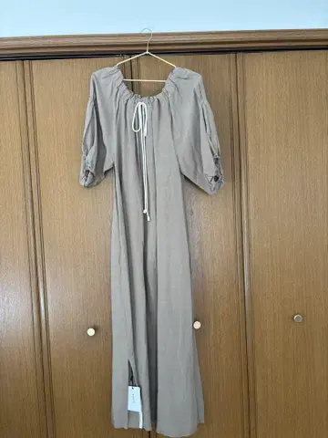 [ 미사용 새상품 ] 카키 롱 원피스