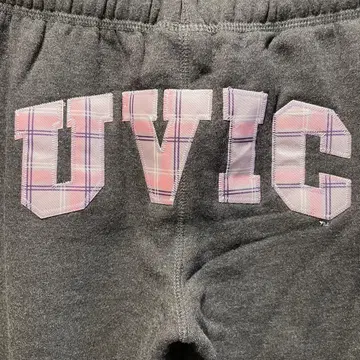 [ 새상품 ] 빅토리아 대학 UVIC 스웨트 팬츠 엉덩이 로고 유빅