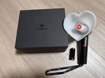 THEBOYZ 응원봉 러버 부착