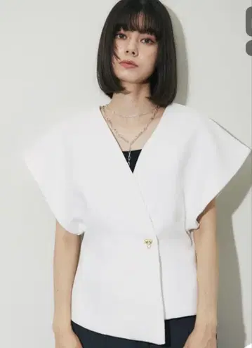 [택 포함 새상품] 베스트 지레 숏 기장 노카라 반팔 자켓 여성용