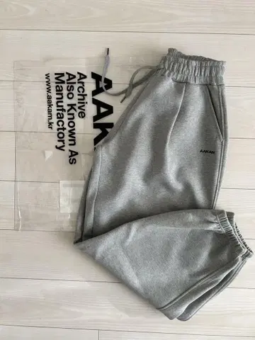 AAKAM 그레이 스웨트 팬츠