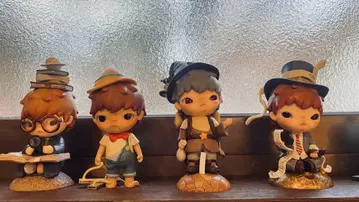 hirono 피규어 4개 세트! 카드 포함