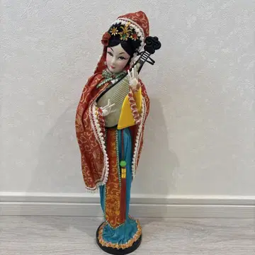 키 큰 동양풍 인형 쇼와 레트로
