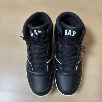 GAP 방수 하이컷 스니커즈
