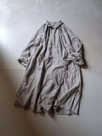 LOISIR 코튼 스트라이프 카슈쿨 원피스