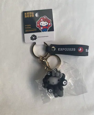 [ 미사용 새상품 ] 블랙 미야쿠미야쿠  키링 헬로키티 산리오