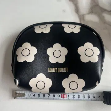 MARY QUANT 마리콴트 파우치 블랙