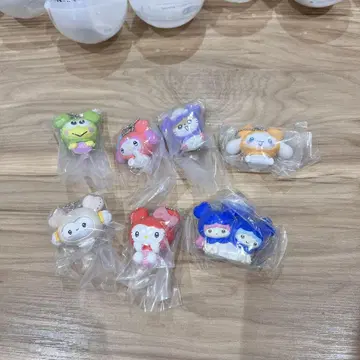 TWICE LOVELYS x SANRIO 7개 세트