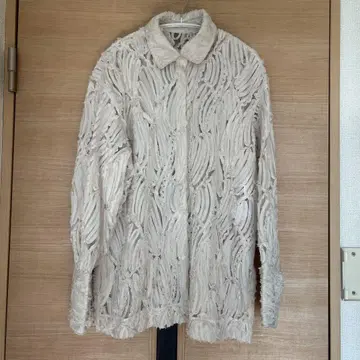 HARE 프린지 자수 시어 셔츠