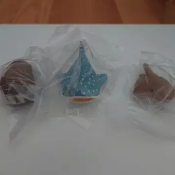 나무 조각 동물들 진베이 상어 바다코끼리 홍가오리
