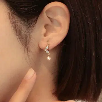 NOIR DE POUPEE crystal bijou 3알 & 펄 귀찌