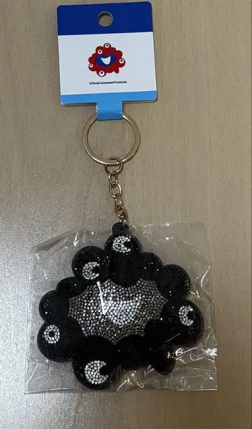 오사카 간사이 만박 블랙 미야쿠미야쿠 큐빅 키링