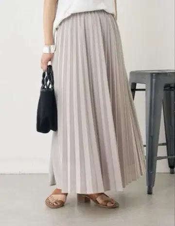 [ 새상품 ] 제나 에스파스 메르베유 펀칭 절개 스커트