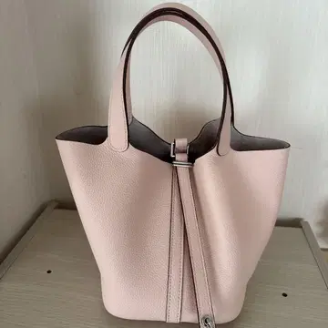 가격 인하했습니다. 버킷형 백. 고급, 성숙/러블리