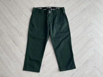 OSHKOSH 하프 팬츠 짙은 녹색 포켓 있음