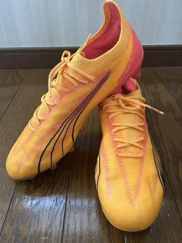 PUMA ULTRA 축구화 오렌지/핑크