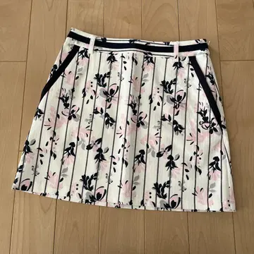 [캘러웨이] 미사용 새상품 플라워 프린트 스커트 M