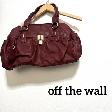 off the wall 핸드백 프릴 디자인