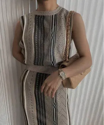 MEDI SHEER RANDOM STRIPE KNIT 네이비 d220