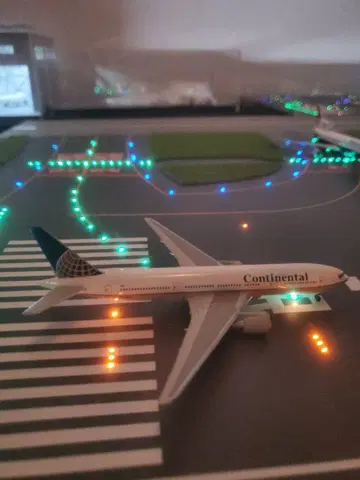 CA BOEING-777