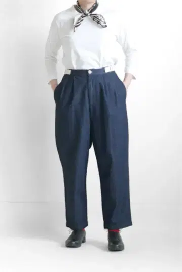 그랑마마 도터 데님 사이드 버클 트라우저