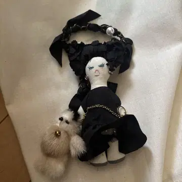 demodee 블랙 드레스 참 인형