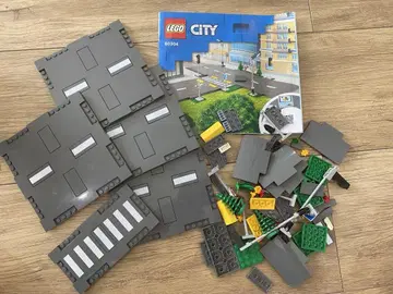 LEGO City 도로 플레이트와 블록 부품 세트 60304