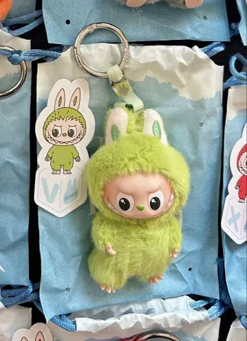 러브브 PIN FOR LOVE 봉제 인형 펜던트 알파벳