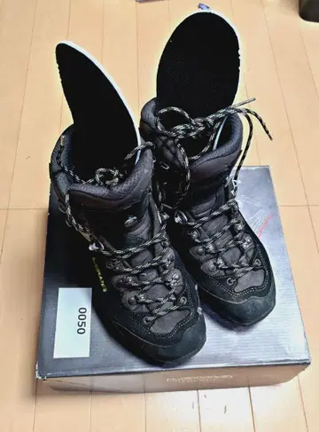 Lowa Ticam2 GTX wide UK6 1/2 US 7.5 EU40