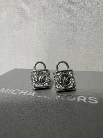 MICHAEL KORS 마이클코어스 MK 귀걸이