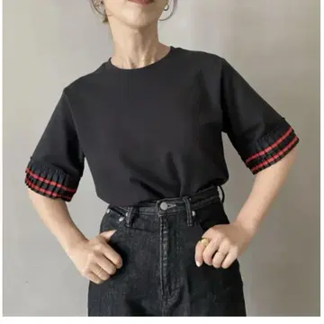 HOWDY. 하우디 라인T셔츠 line Tee